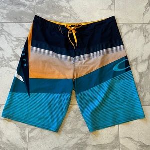 Oakley Men’s Board Shorts size 38